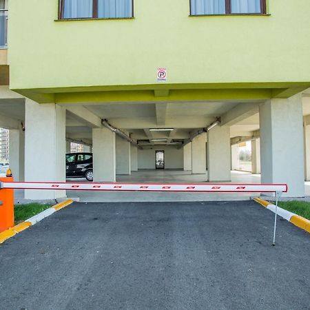 Bella Vista Summerland Mamaia Exterior photo