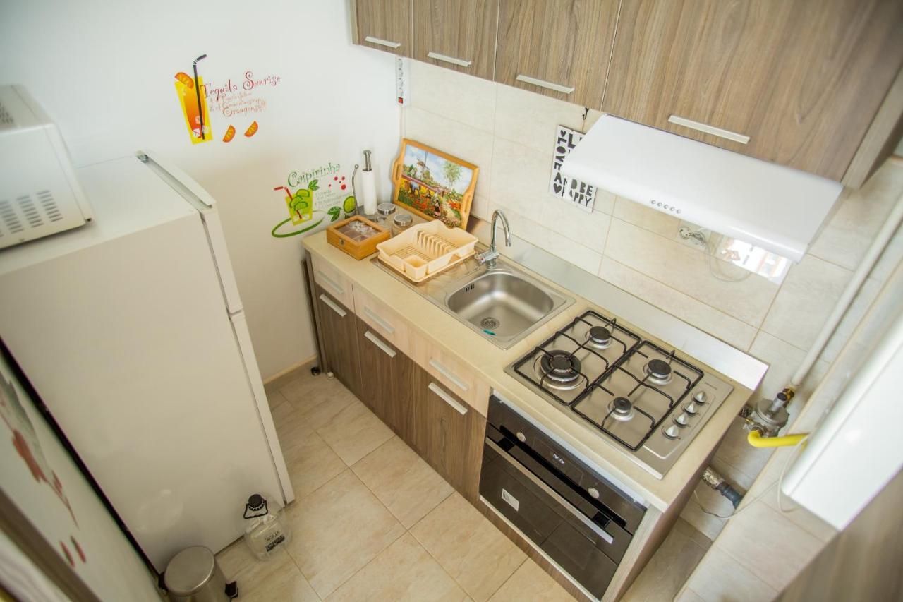 Bella Vista Summerland Mamaia Exterior photo